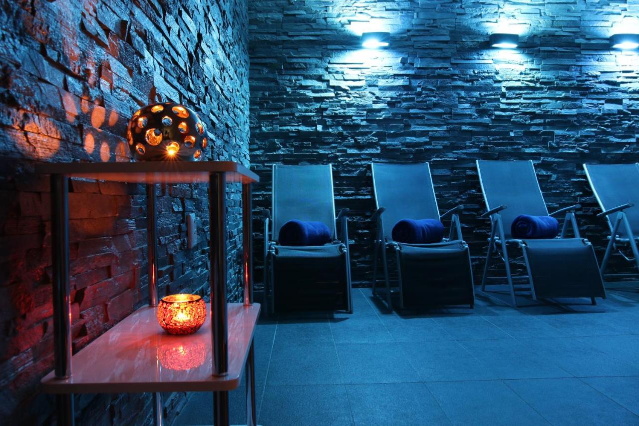 Typton Hotel&Spa Medzilaborce Exterior photo